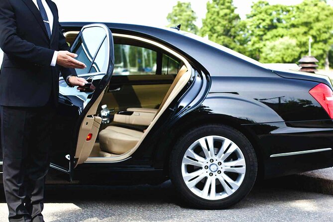 Airport transfer to Nashville Downton (up to 14 Passengers) - Who This Nashville BNA Transfer Fits Best (And Who Should Think Twice)