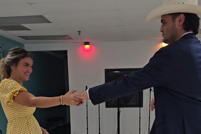 Beginner's Two Step and Country Swing Dancing Class - The Small Details That Improve Your Hour