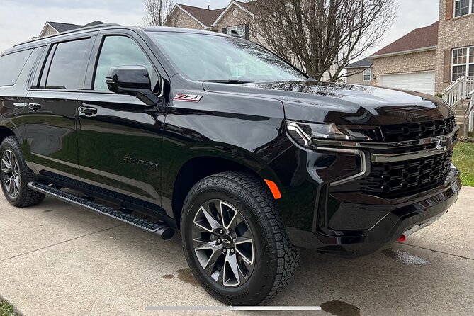 Best Nashville limo service and airport Transportation- Departure - Meeting the Driver: Mobile Ticket and a 24/7 Service Window