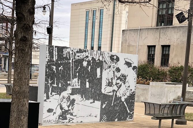 Civil Rights Walking Tour of Nashville - Stop 3: Davidson County Courthouse and civic systems you can see