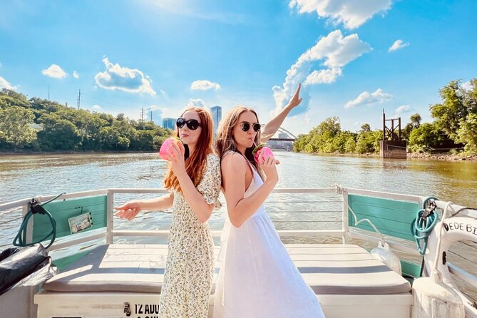 Downtown Nashville Pedal Pontoon Boat Cruise with Captain - A 90-Minute Nashville Skyline Cruise, Powered by Pedals