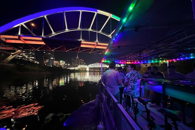 Downtown Nashville Pedal Pontoon Boat Cruise with Captain - Crew on the Boat: What Makes the Captain and Deckhand Matter