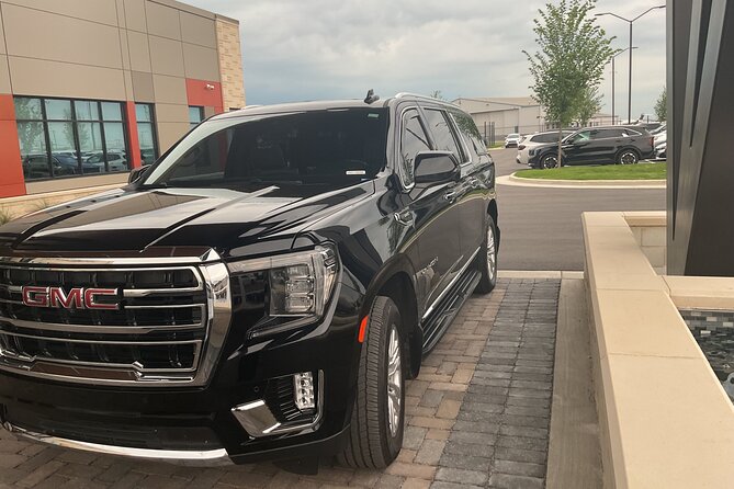 First class limo in Nashville, Tennessee luxury car - Vehicle Options: Stretch Limo, SUV, Sedan, or Party Bus