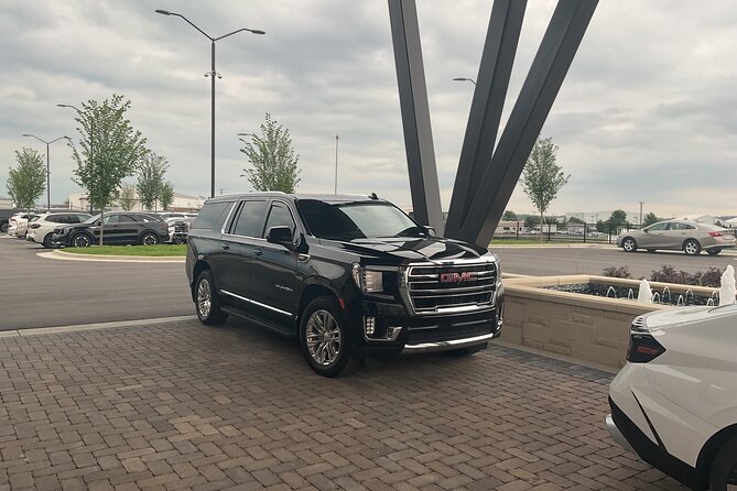 First class limo in Nashville, Tennessee luxury car - Who Should Book This Limo Ride (and Who Might Not)