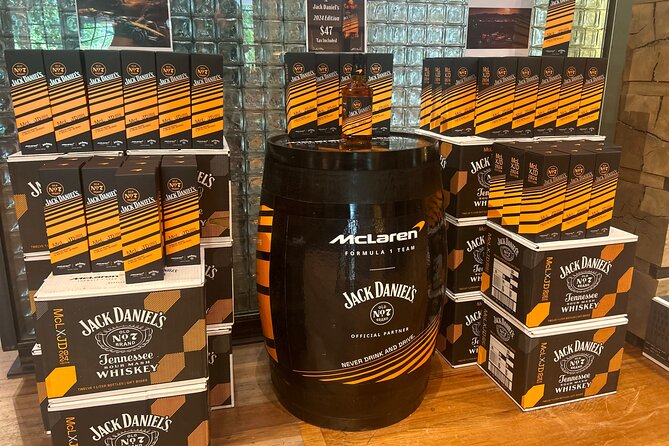 Jack Daniels Private Distillery and Dine Tour from Nashville - Stop 3: Lynchburg meal time with room to choose (lunch is on you)