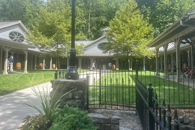 Jack Daniels Private Distillery and Dine Tour from Nashville - Stop 4: The Nashville return ride and why it’s part of the experience