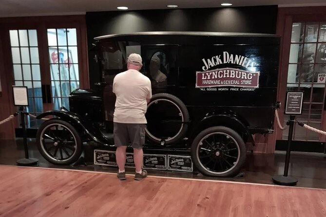 Jack Daniels Smooth Distillery Tours Shopping and Barbecue - Key things to know before you go
