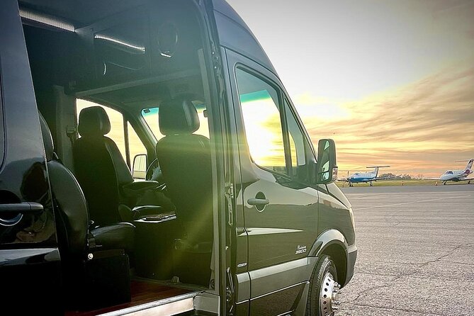 Nashville Airport Private Transportation for 6-13 Passengers - Should You Book This Nashville Airport Transfer?