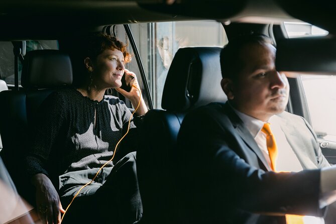 Nashville Arrival Private Transportation from Airport to Hotel - Chauffeured ride details: comfort, Wi‑Fi, and flight tracking