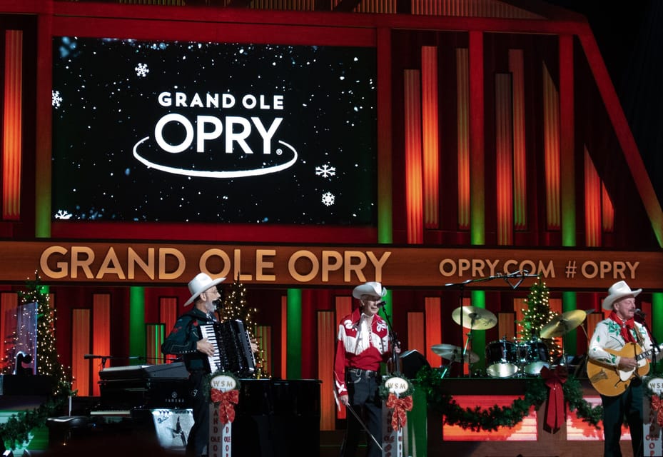 Nashville: Country Christmas Music Show at the Opry House - Key things I’d circle before you buy