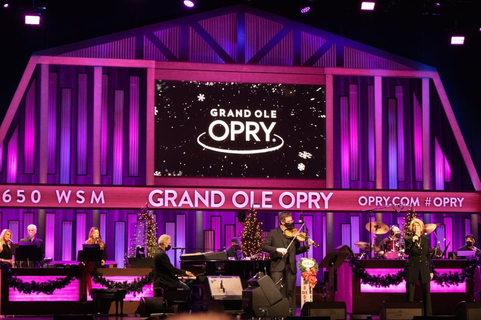 Nashville: Country Christmas Music Show at the Opry House - Rules that affect your night (and what to pack)