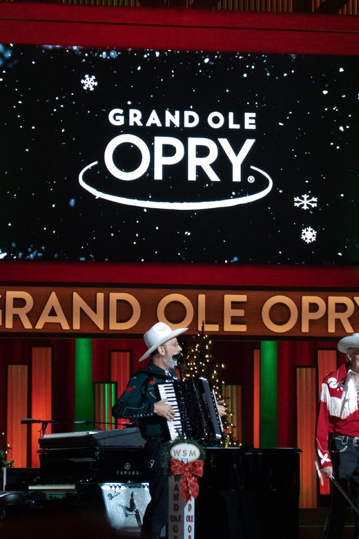 Nashville: Country Christmas Music Show at the Opry House - What to watch for: schedule mismatches and date-time stress