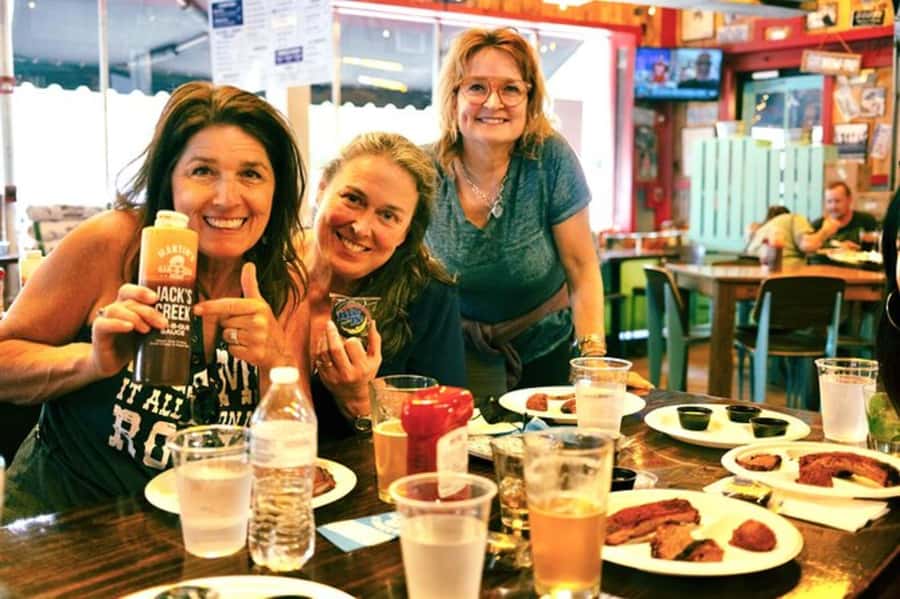 Nashville: Downtown Food, Drink and Sightseeing Walking Tour - Starting at Ole Red: getting your bearings fast