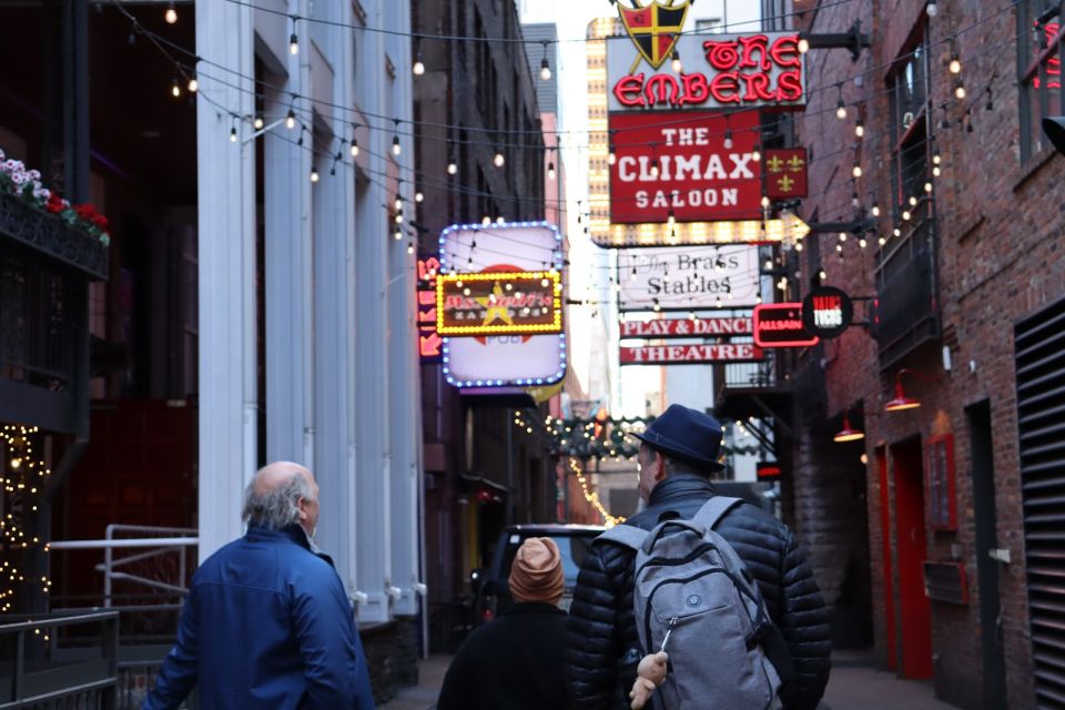 Nashville: Downtown Walking Tour - Murals, architecture, and the street-art storytelling you actually want