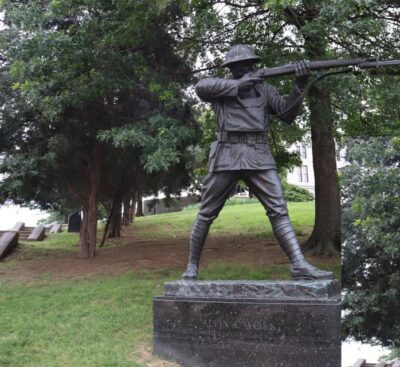 Nashville: Downtown Walking Tour - From War Memorial views to the Tennessee State Capitol