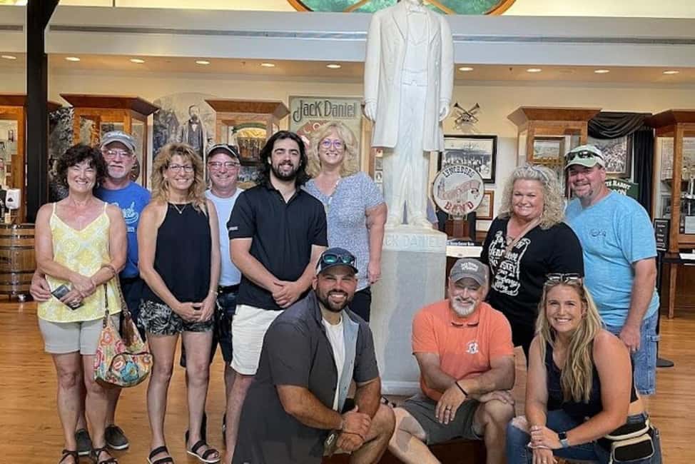 Nashville: Jack Daniel's Distillery Tour with BBQ and Music - The ride back to Nashville: sing-alongs and momentum