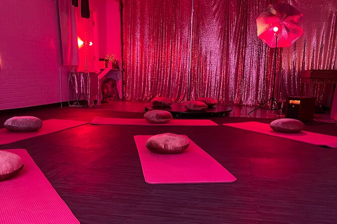 Nashville Pole Dance and Meditation Experience - All Levels - Pole and Meditation in Nashville: what this class really feels like