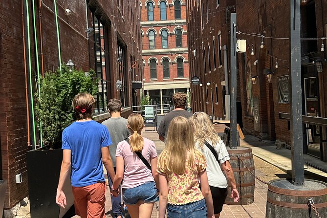 Nashville True Crime Walking Guided Tour - How Mr. E’s Crimecast keeps you listening (without turning it into a show)