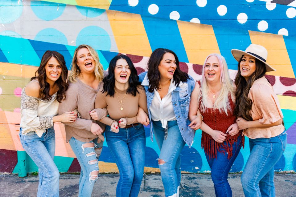 Nashville: Walking Tour and Photoshoot in The Gulch - Who This Gulch Photoshoot Tour Fits Best