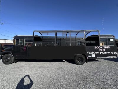 Nashville's Roofless Party Bus Tour / YeeHaw Party Bus - BYOB rules and the on-board bartender reality check