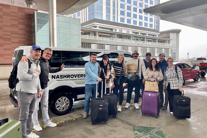 Private Nashville Airport Shuttle to Downtown Fast and Easy - From BNA to downtown in about 35 minutes