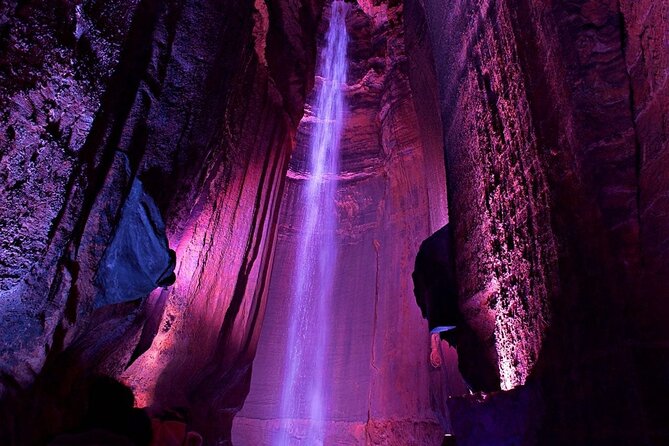 Ruby Falls and Rock City Daytrip from Nashville - From Nashville to Lookout Mountain: the day starts with a real pickup