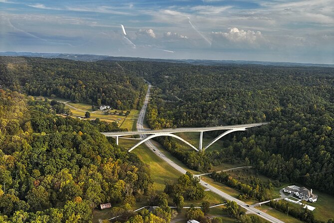 Scenic River & Nature Helicopter Tour from Nashville - Bose headsets and pilot style: what makes the ride feel safe