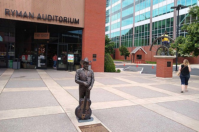 The Heart of Downtown Nashville: A Self-Guided Audio Tour - Legends Corner and Acme Feed & Seed: The First Taste of Nashville Trivia